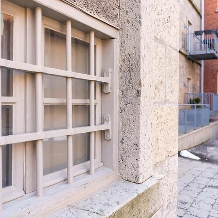 Апартаменты Unique 1br In Historic Kakola Prison *